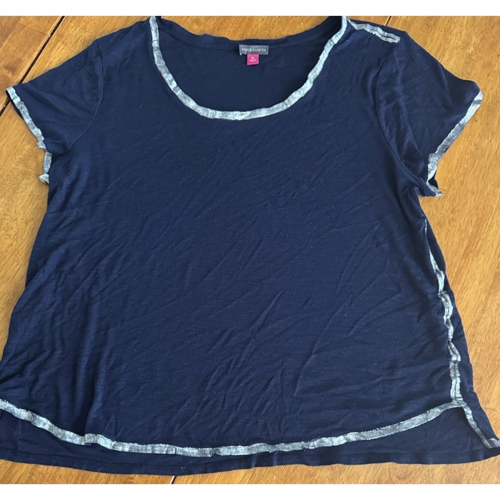 Vince Camuto  Sz XL Blue Short Sleeve Top Silver Metal Trim Scoop Neck